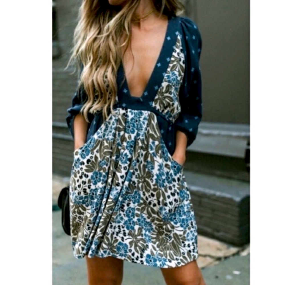 FREE PEOPLE DRESS Mini Blue Floral Print Dress Medium